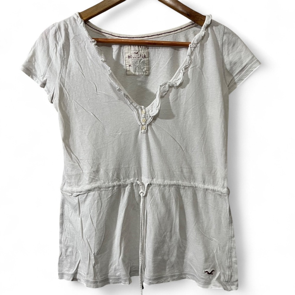 Hollister White Ruffle Henley Top M Drawstring Waist Peplum Y2K Boho‎ Beach Tee
